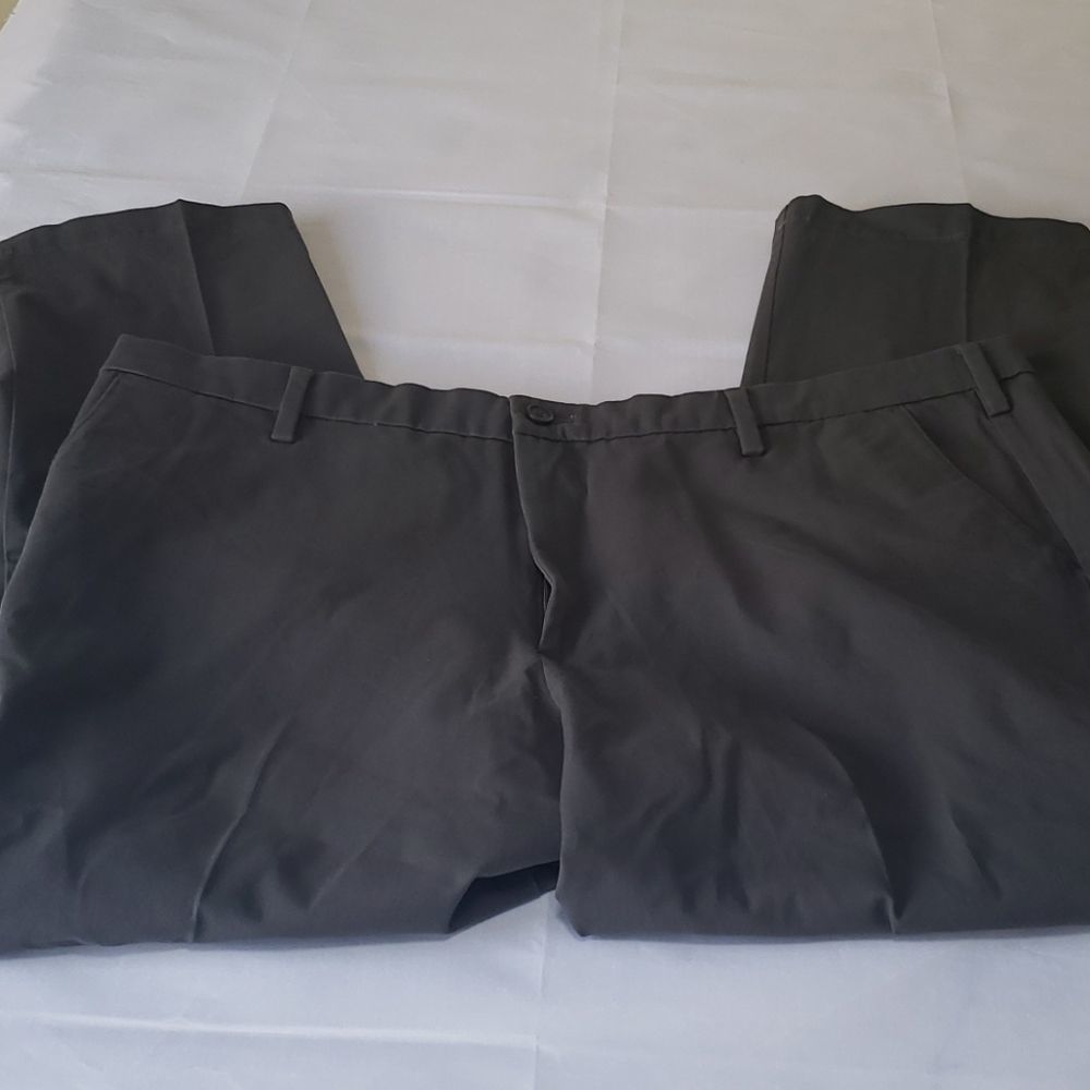 NWT - Dockers Big & Tall Classic-Fit Workday Pants